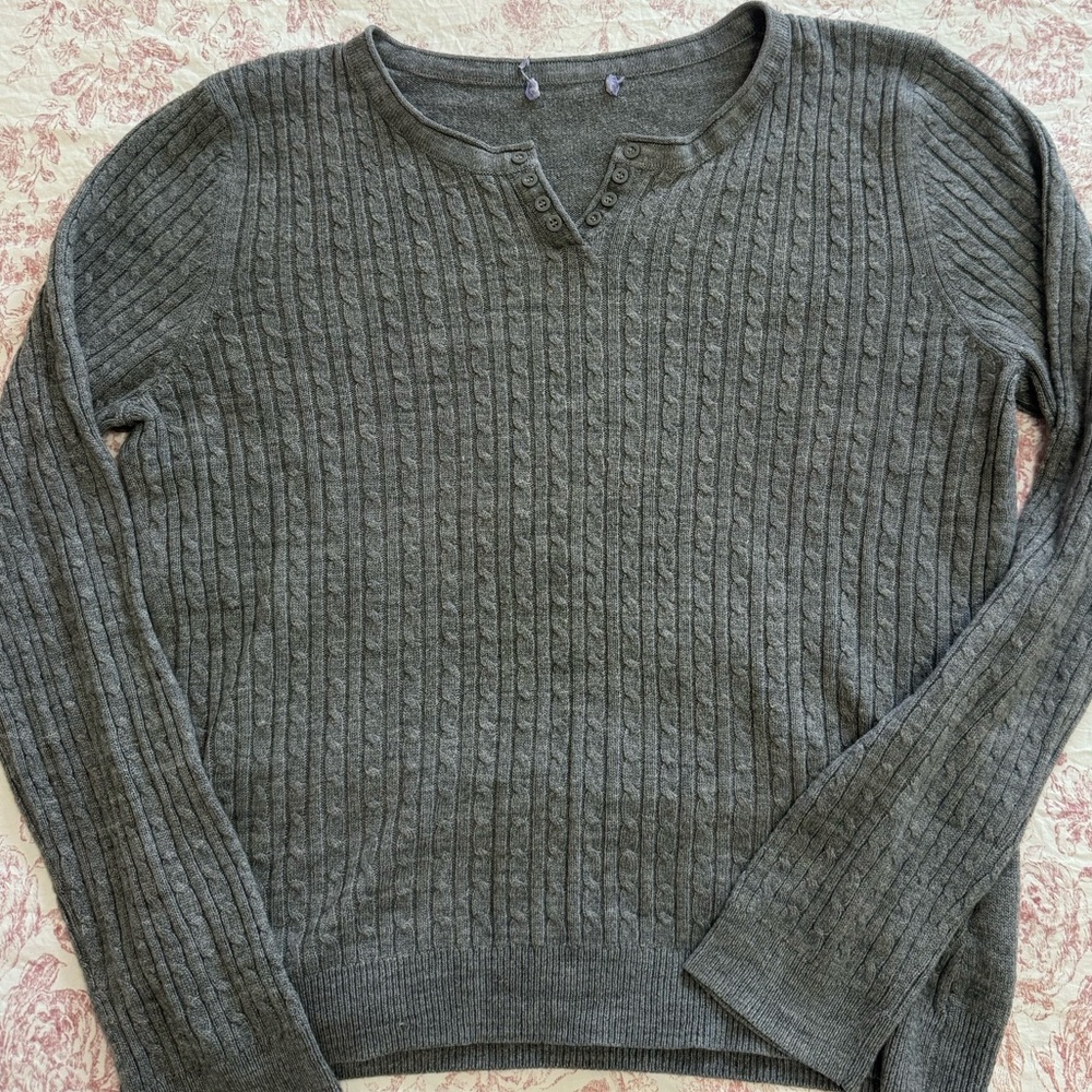 Gray Cable-Knit Long-Sleeve Women's Top